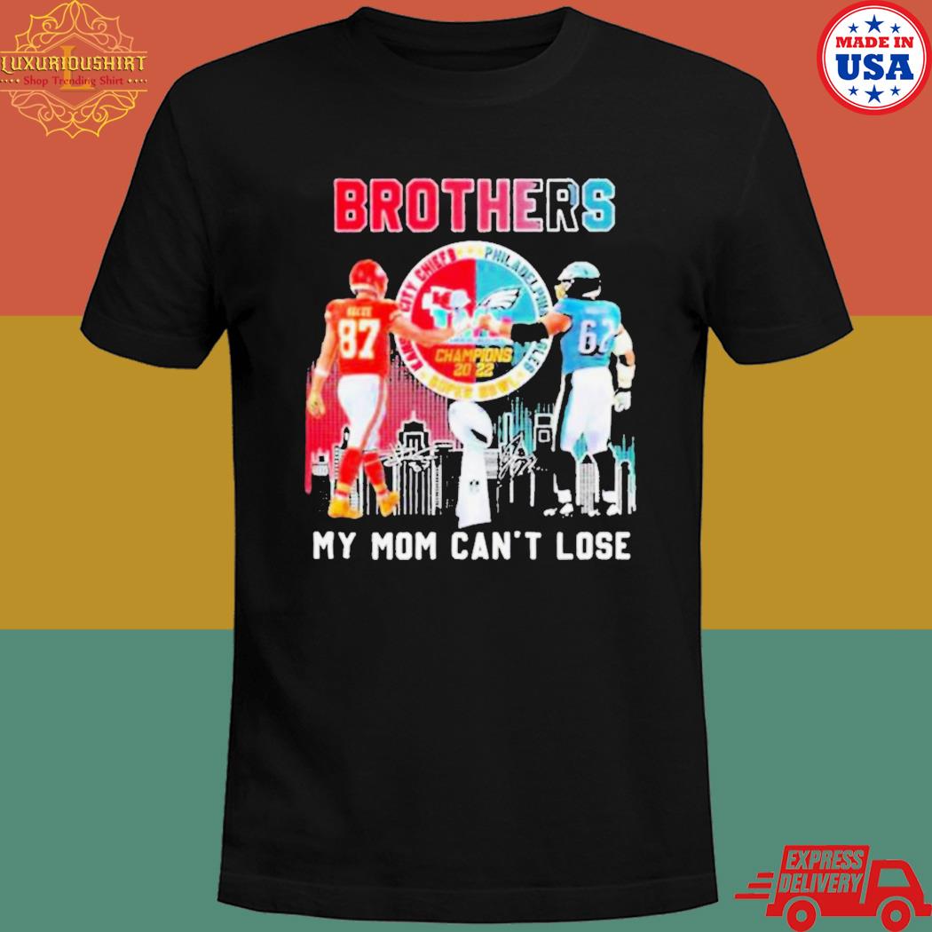 Official Jason kelce vs travis kelce brothers my mom can't lose signatures city T-shirt